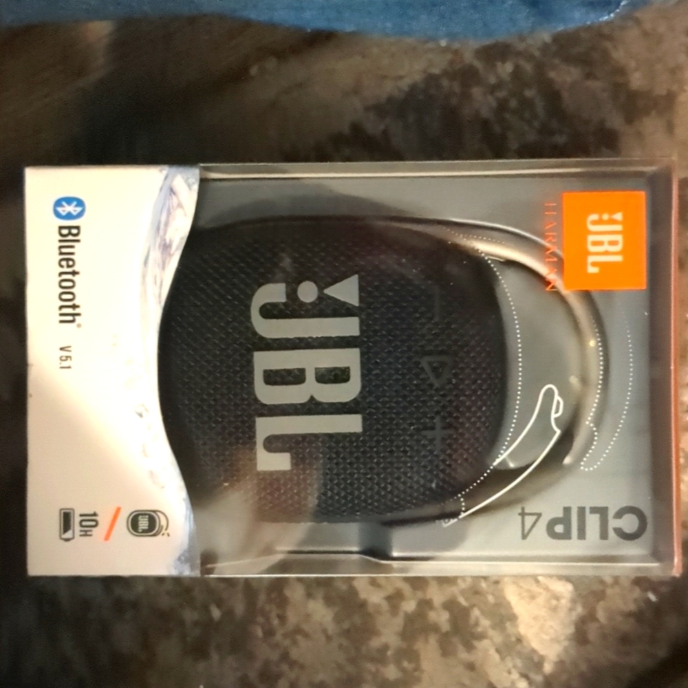 JBL flip 4